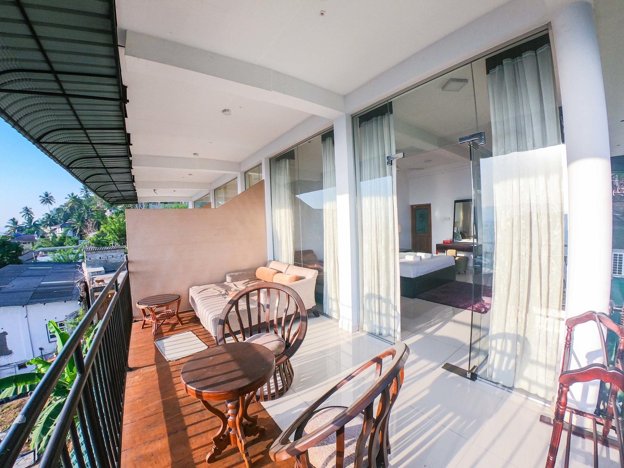 Romance Hills Hotel แคนดี้ ภายนอก รูปภาพ