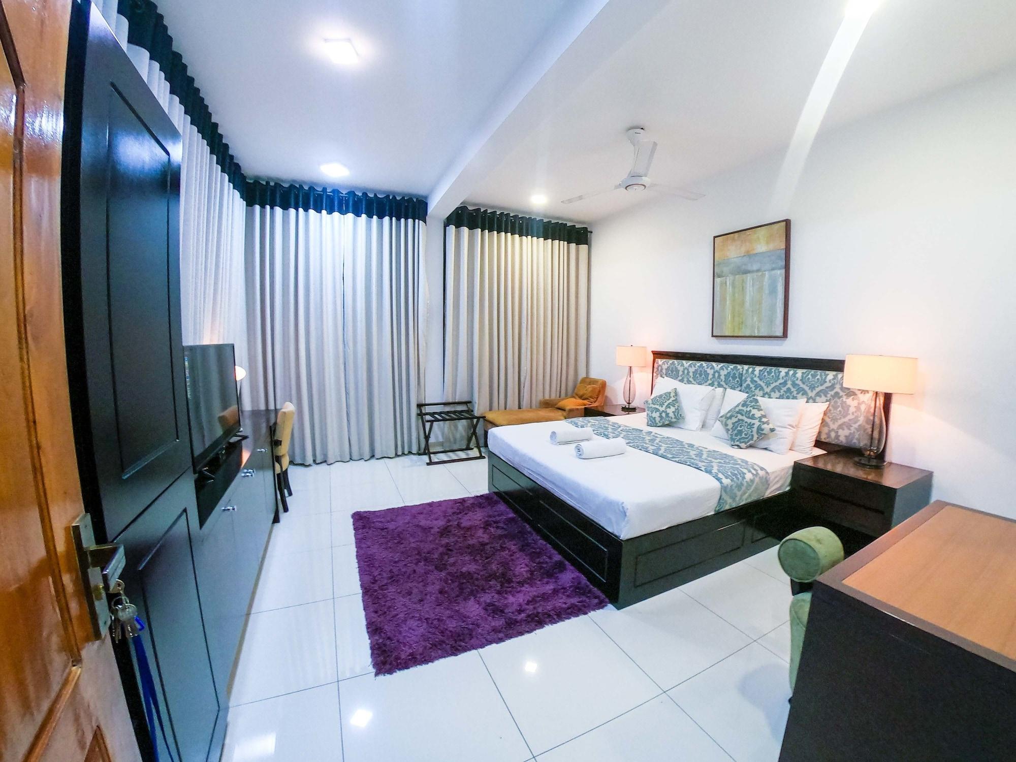 Romance Hills Hotel แคนดี้ ภายนอก รูปภาพ