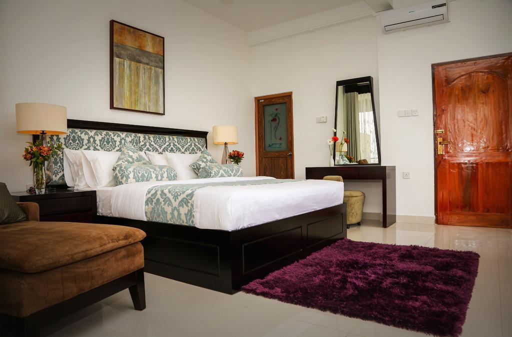 Romance Hills Hotel แคนดี้ ภายนอก รูปภาพ