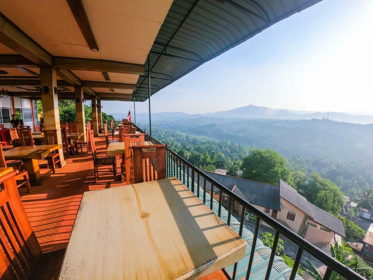 Romance Hills Hotel แคนดี้ ภายนอก รูปภาพ