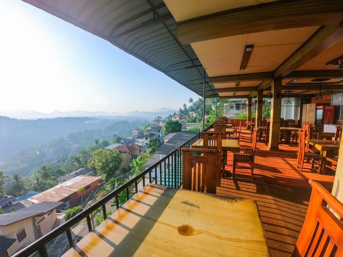 Romance Hills Hotel แคนดี้ ภายนอก รูปภาพ